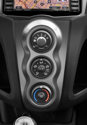 
Toyota Yaris (2009): Prsentation de l'intrieur de l'habitacle, Image # 5
 